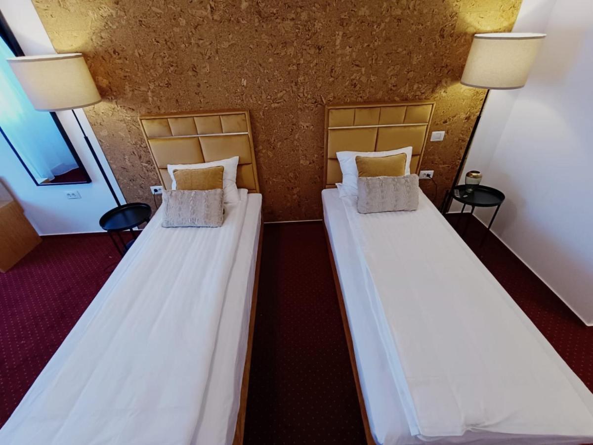 אפרטהוטל אוטופן Bucharest Airport Accomodation מראה חיצוני תמונה