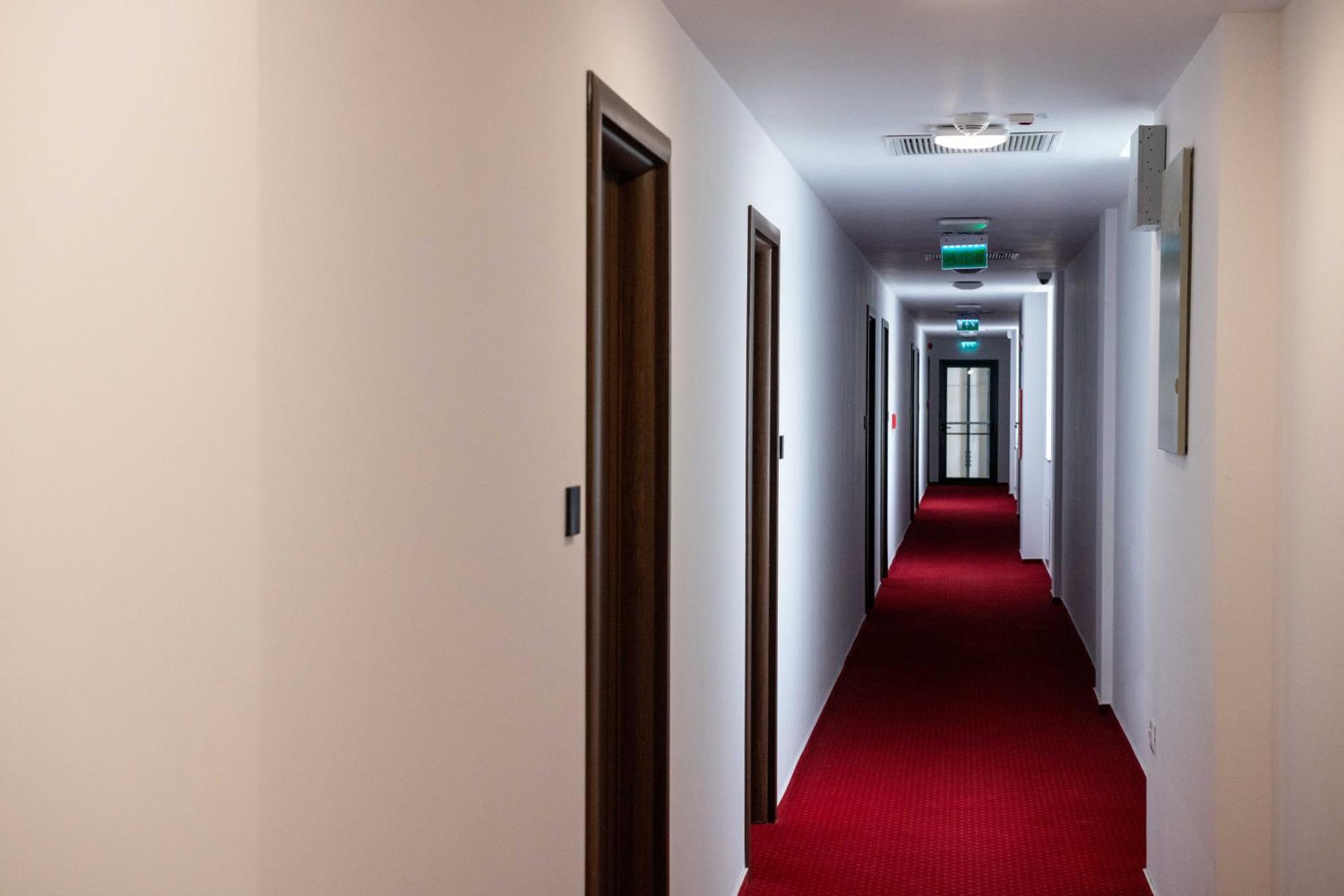 אפרטהוטל אוטופן Bucharest Airport Accomodation מראה חיצוני תמונה