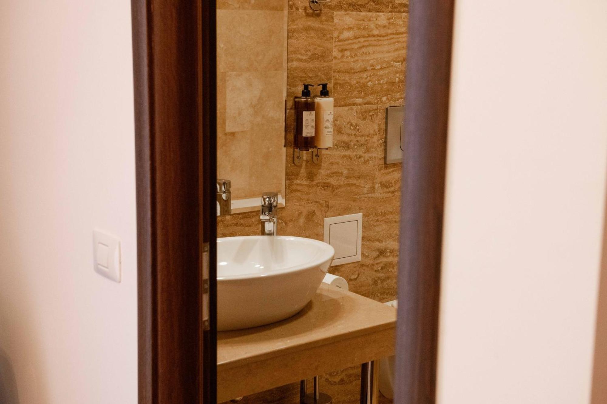אפרטהוטל אוטופן Bucharest Airport Accomodation מראה חיצוני תמונה