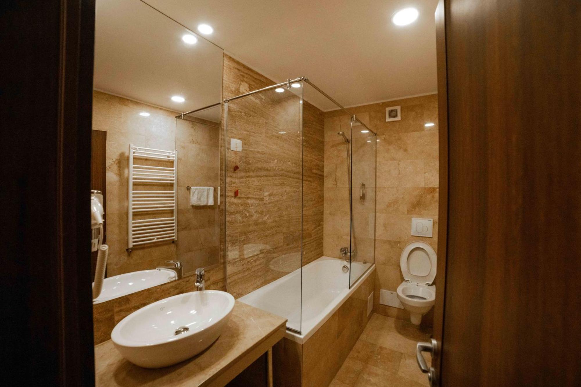 אפרטהוטל אוטופן Bucharest Airport Accomodation מראה חיצוני תמונה