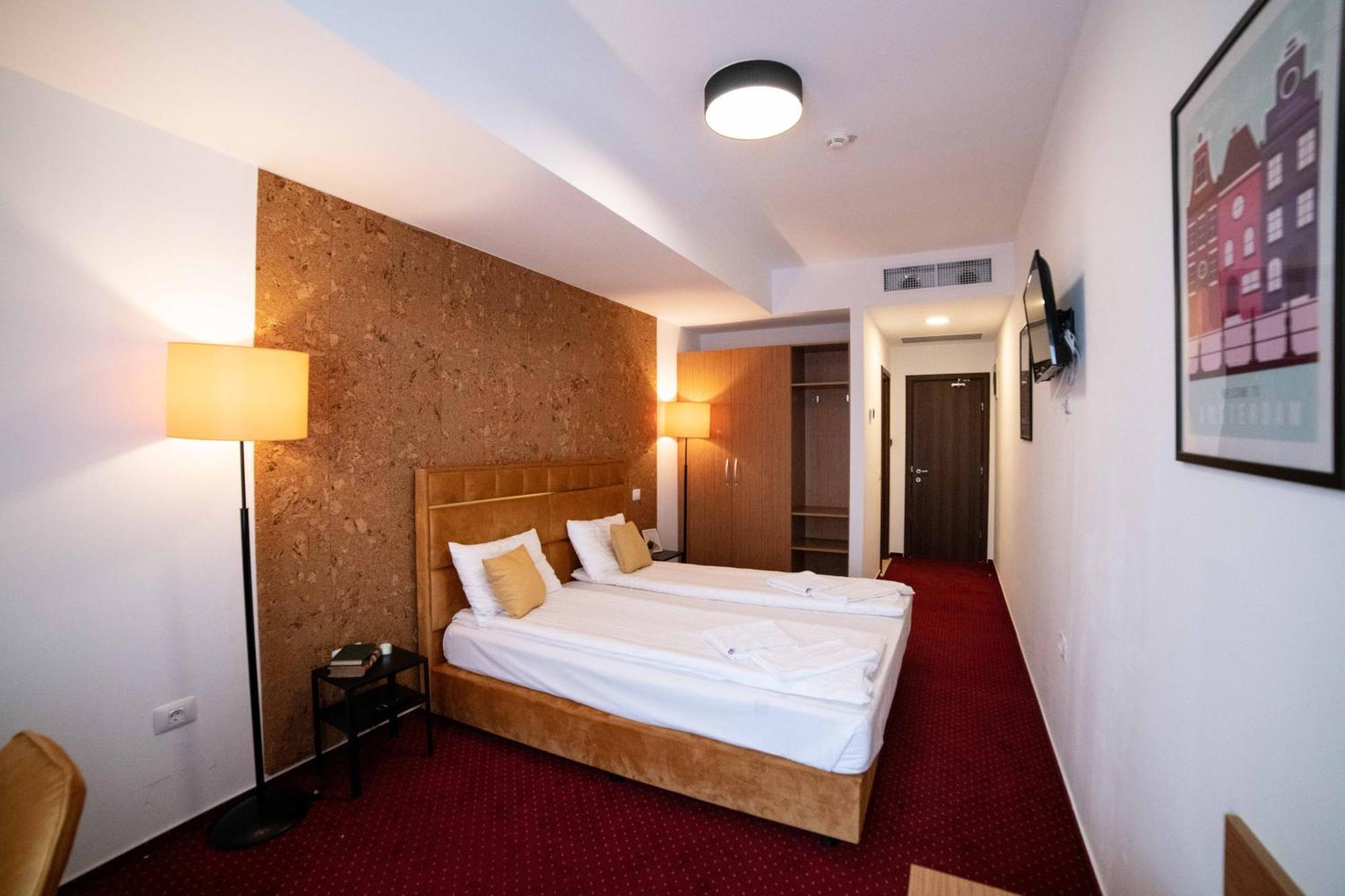 אפרטהוטל אוטופן Bucharest Airport Accomodation מראה חיצוני תמונה