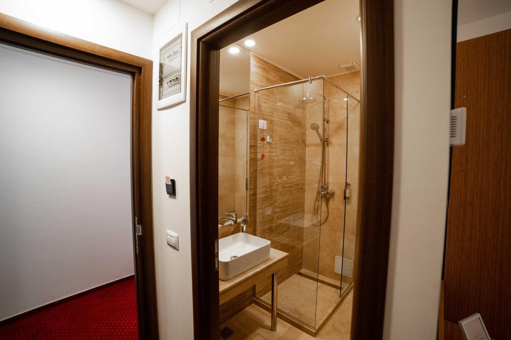 אפרטהוטל אוטופן Bucharest Airport Accomodation מראה חיצוני תמונה
