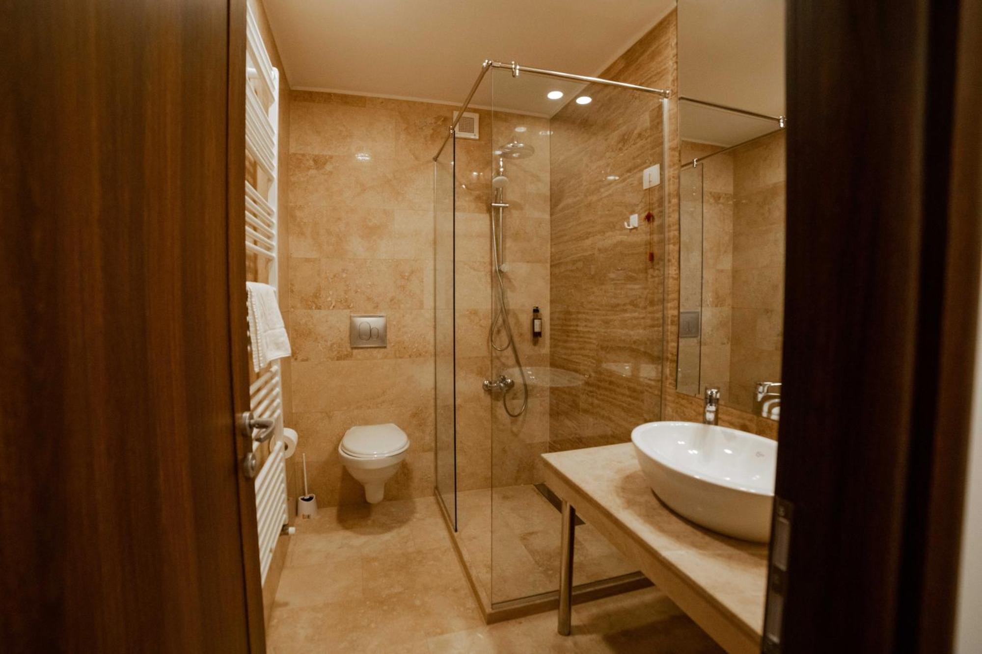 אפרטהוטל אוטופן Bucharest Airport Accomodation מראה חיצוני תמונה