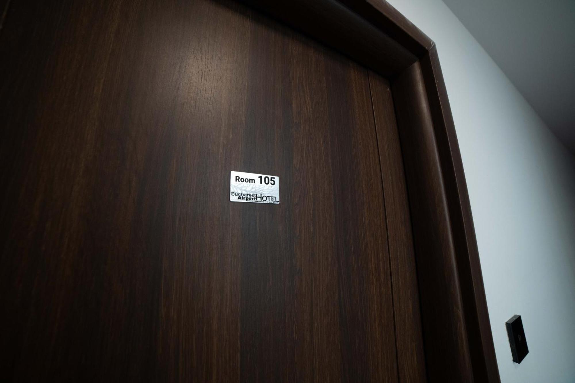 אפרטהוטל אוטופן Bucharest Airport Accomodation מראה חיצוני תמונה