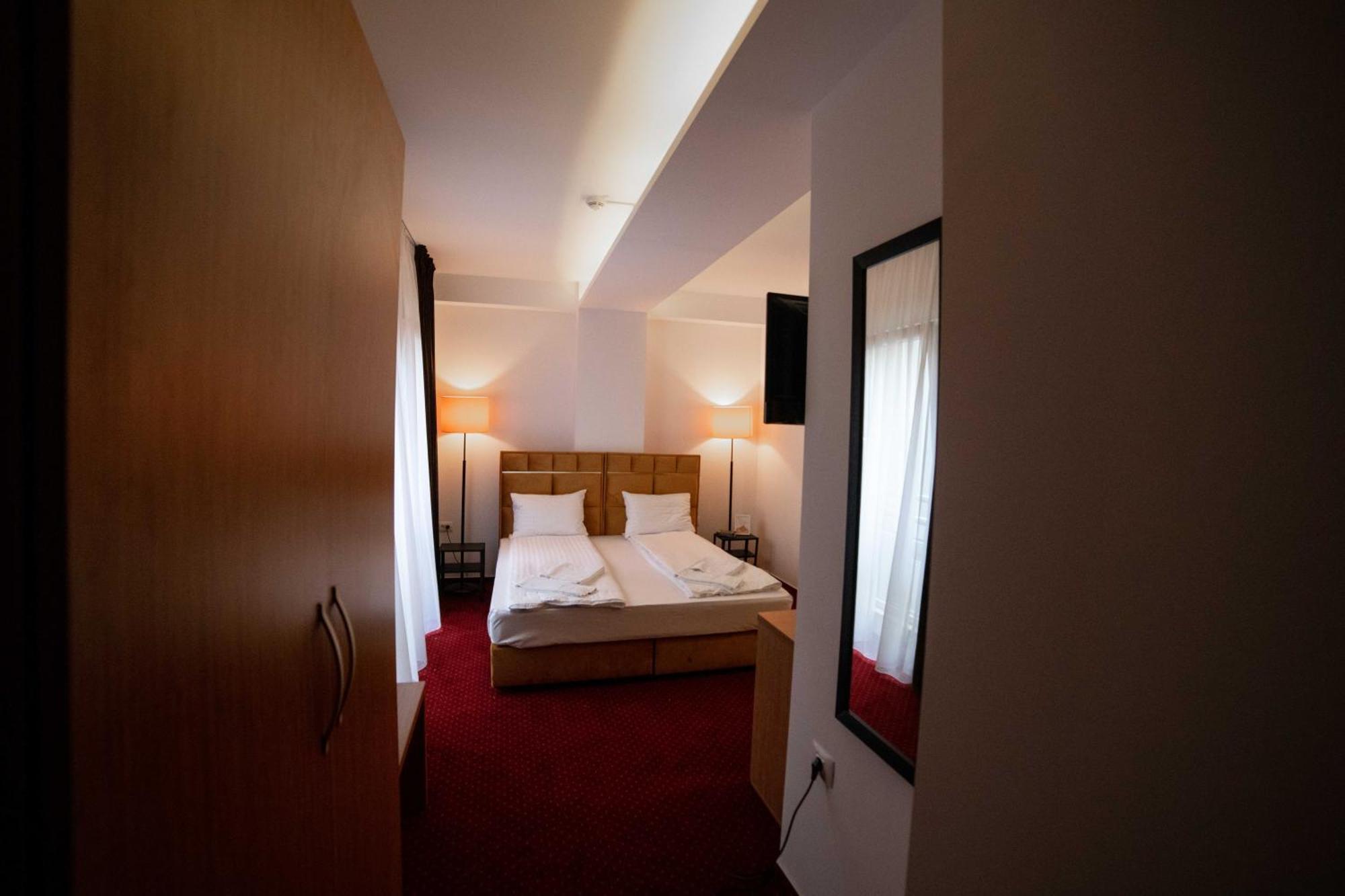 אפרטהוטל אוטופן Bucharest Airport Accomodation מראה חיצוני תמונה